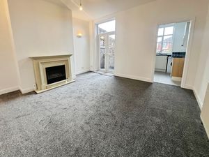 Dining room- click for photo gallery